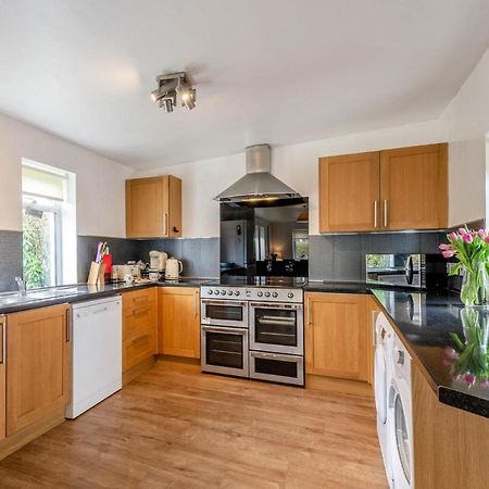 Cosy 3 Bedroom Home In Centre Of Brodick Exterior foto