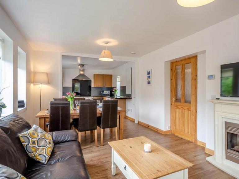 Cosy 3 Bedroom Home In Centre Of Brodick Exterior foto